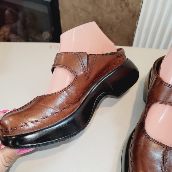 DANSKO MADORI Brown Vegan Leather Slide On Elastic Strap Clogs Sz 7.5/8 - Picture 4 of 12